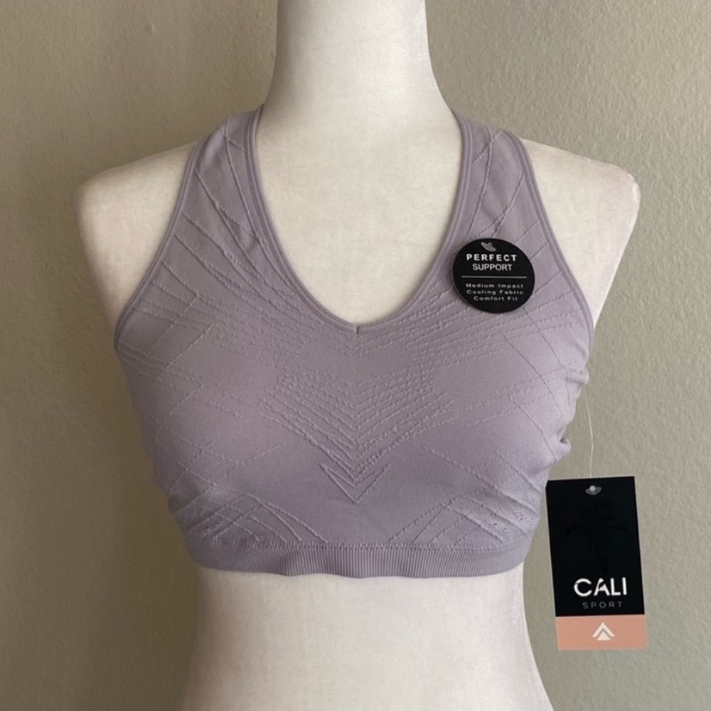 Cali Sport Lavender Racerback Women’s Sports Bra✨ - Picture 1 of 3